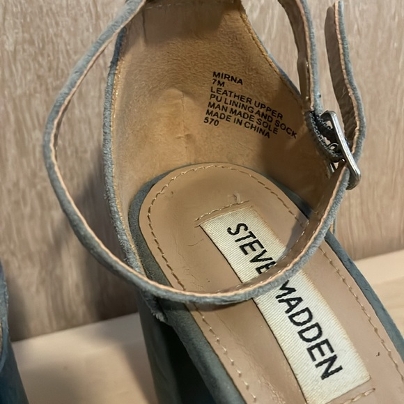 Steve Madden strappy suede heels - Picture 2 of 6